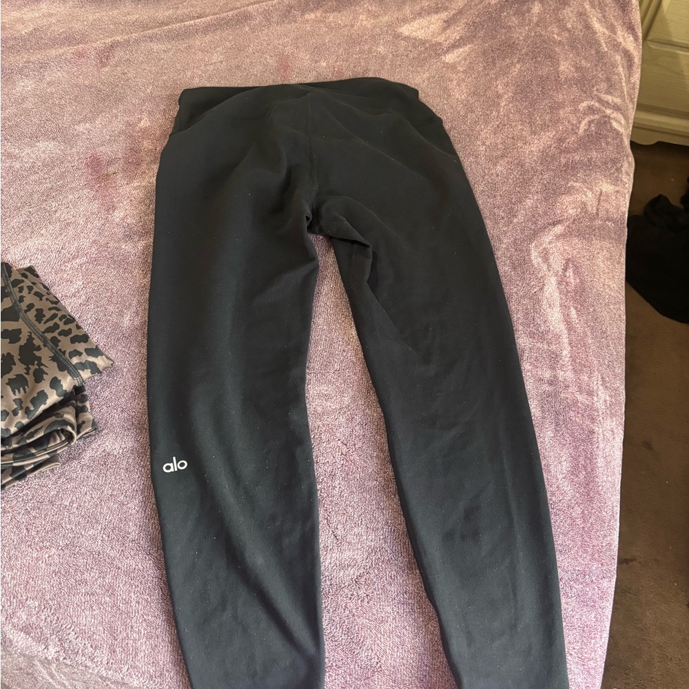 ALO Leggings - Picture 2 of 7